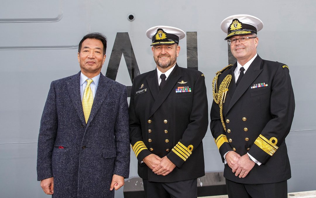 海軍有史以來最大軍艦駛向新西蘭
